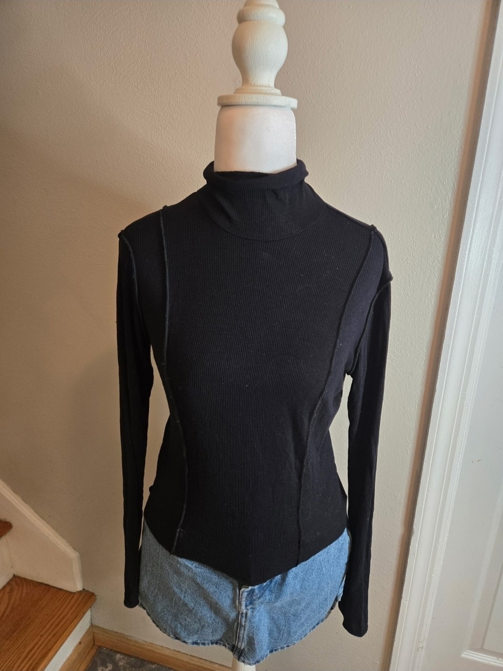 Wild Fable Black Ribbed Reverse Seamed Turtleneck Top Womens Size Small